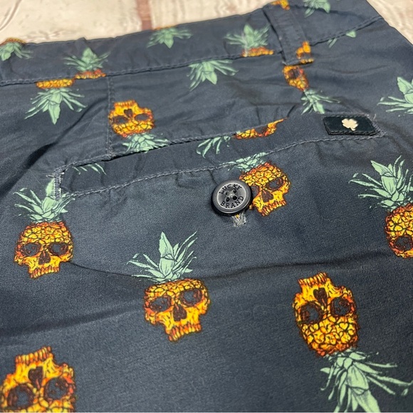 LUCKY BRAND Men's Boy's dark blue pineapple skull shorts NWT, size 20 - Picture 6 of 13